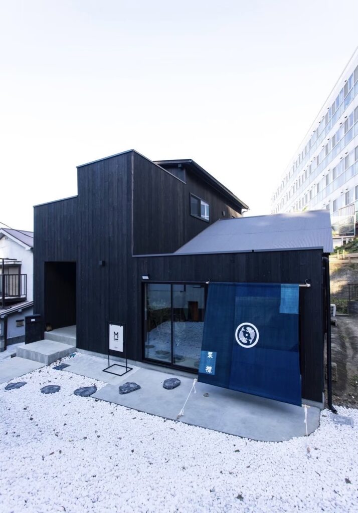 Mark & Collars store facade
